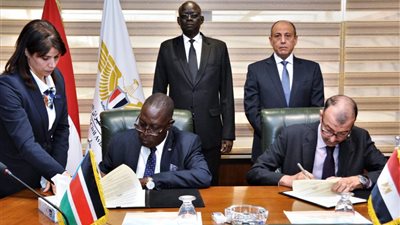 توقيع مذكرة تفاهم بين سلطتي الطيران المدني المصري وجنوب السودان