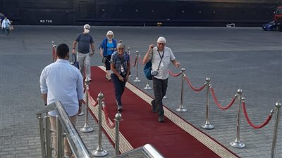 ميناء سفاجا يستقبل السفينة السياحية Azamara Quest وعلى متنها 1013 سائحًا