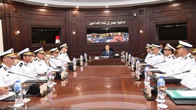 وزير الداخلية يتابع مع مساعديه خطة تأمين مؤتمر المناخ COP27