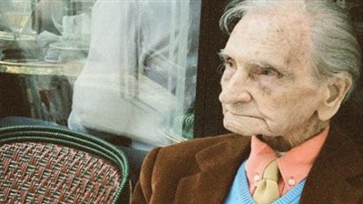 أحب الوحدة والكسل.. من هو ألبير قصيري في ذكرى ميلاده؟