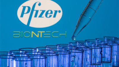 فايزر وبايونتيك تعتزمان بدء لقاح مركب ضد كورونا والإنفلونزا