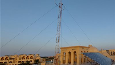  جامعة الفيوم: إنشاء محطتي طاقة متجددة تعمل بالألواح الشمسية وأرصاد جوية للأغراض البحثية والعلمية