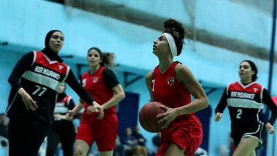 الأهلي يتخطى الشمس في دوري منطقة القاهرة لكرة السلة سيدات