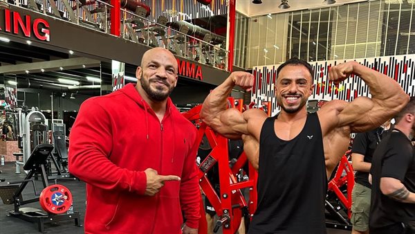 محمود المغربي مع