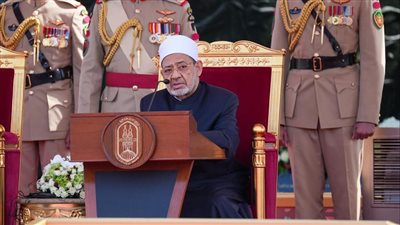 دعا الشيعة للحوار وطالب بإنهاء الحروب.. كلمة شيخ الأزهر في ختام ملتقى حوار الشرق والغرب | فيديو 