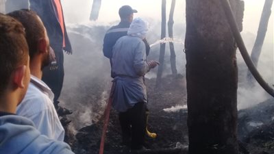 دون خسائر في الأرواح.. السيطرة على حريق داخل 4 منازل وحظائر مواشي ببني سويف