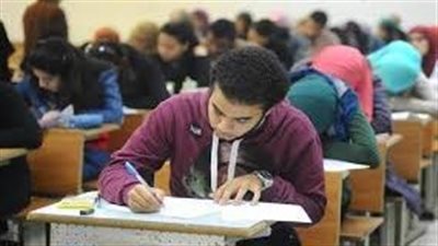 تبدأ 20 ديسمبر.. آداب الزقازيق تعلن جداول امتحانات الفصل الدراسي الأول| صور 