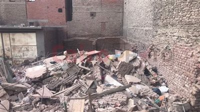 مصرع وإصابة 3 أشخاص في انهيار عقار بالدقهلية.. وأحد الضحايا: معندناش مكان نعيش فيه | بث مباشر