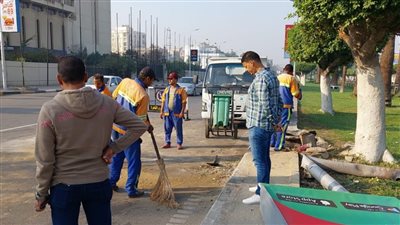 دون وقوع إصابات.. اصطدام سيارة بعمود إنارة في شارع صلاح سالم | صور