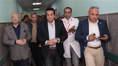 وزير الصحة ومحافظ بني سويف يتفقدان مستشفى الواسطى المركزي