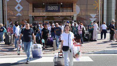 اللجنة المنظمة لقمة المناخ تستقبل 7 آلاف ضيف من مختلف أنحاء العالم بشرم الشيخ | صور