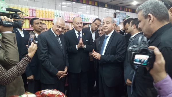 وزير التموين ومحافظ