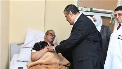 وزير الإنتاج الحربي في زيارة للمركز الطبي التخصصي بحلوان