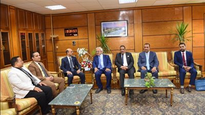 رئيس جامعة أسيوط: المستشفيات الجامعية تتحمل مسؤولية العمليات الجراحية الأكثر دقة وتعقيدا