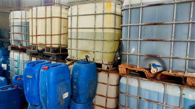 ضبط منظفات صناعية مجهولة المصدر بالغربية