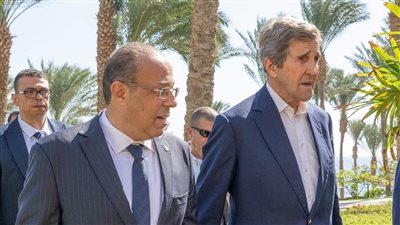 جون كيري المبعوث الأمريكي الخاص لشؤون المناخ يصل إلى شرم الشيخ لحضور مؤتمر المناخ COP27