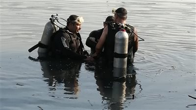 مسن يلقي نفسه في ترعة بالمحلة لمعاناته من اضطرابات نفسية وعقلية.. والإنقاذ النهري يكثف جهوده لانتشال الجثة