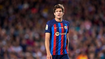 بعد فسخ عقده مع برشلونة.. ماركوس ألونسو بصدد الانتقال إلى فريق آخر في إسبانيا