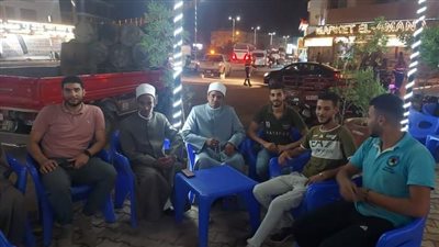 وعاظ الأزهر الشريف يجوبون المقاهي والشوارع لوعظ الشباب ومحاربة الأفكار المغلوطة والمتطرفة