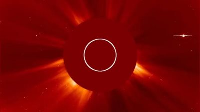 الشمس تبتلع مذنبا صغيرا