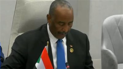 البرهان: يجب ألا يكون للجيش السوداني دور سياسي.. والسياسيون من يتحملوا مسؤولية الانقلابات 