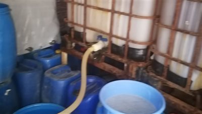 ضبط سيارة محملة بـ 10 أطنان قمح وسلع منتهية الصلاحية بالبحيرة