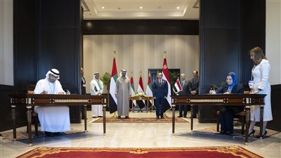 السيسي وبن زايد يشهدان توقيع اتفاقية إنشاء أحد أكبر مشروعات طاقة رياح في العالم