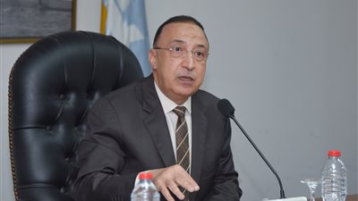 محافظ الإسكندرية: قد نضطر لتأجيل الامتحانات والمدارس الأحد المقبل