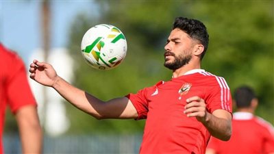 جزع في القدم.. التشخيص المبدئي لإصابة ياسر إبراهيم مدافع الأهلي 