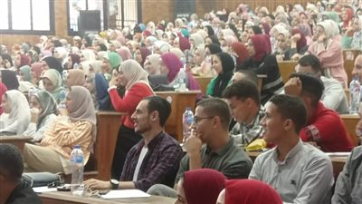 بحضور 650 طالبا... محاضرة تفاعلية حول مهارات التواصل الفعال بمنتدى طلاب من أجل مصر بجامعة دمنهور