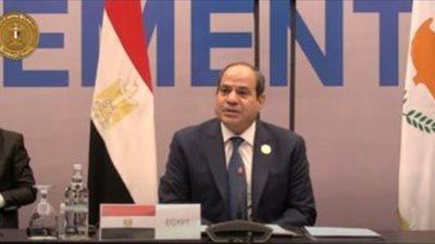 محافظ أسوان يشارك في افتتاح مشروع مصر للهيدروجين الأخضر