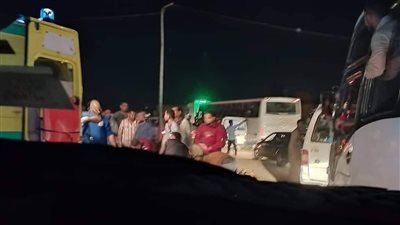 مصرع 6 وإصابة 10 آخرين إثر تصادم ميكروباص ونقل بالطريق الصحراوي الغربي | أسماء 