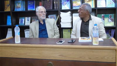 نقاد: رواية رقص الإبل تنتمي إلى الرواية التاريخية المعنية بثقافة الجماعة الشعبية| صور