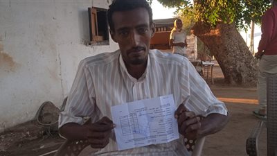 أمانة شاب بأسوان.. أعاد 50 ألف جنيه دخلت حسابه بالخطأ رغم مروره بضائقة مالية | فيديو