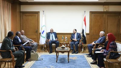 رئيس التنظيم والإدارة يبحث مع وزير شؤون مجلس الوزراء السوداني تعزيز التعاون المشترك