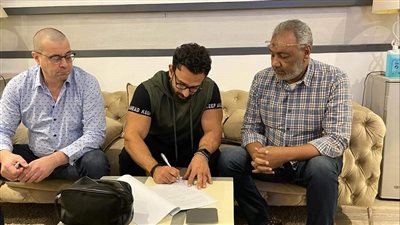 إبراهيم فايق يعلن استمراره عبر قنوات أون تايم سبورتس بعقد جديد