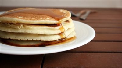 طريقة عمل البان كيك السريع.. وصفتين الأخيرة دون حليب