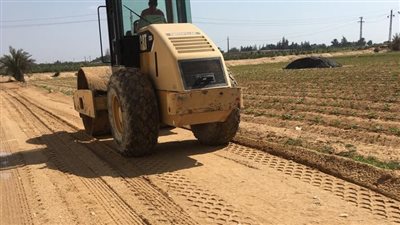 بدء رصف 7 طرق في البحيرة بتكلفة 24 مليون و939 ألف جنيه