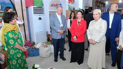 انتصار السيسي: شرفت بحضور عدد من العروض خلال تفقدي المنطقة الخضراء بقمة المناخ | صور 