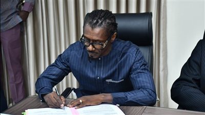 أليو سيسيه يجدد عقده مع السنغال حتى 2024 