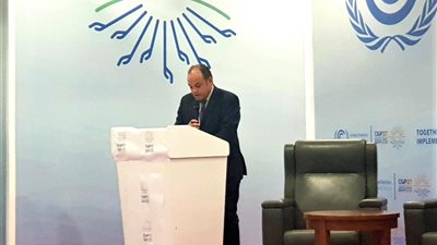 وزير التجارة: قطاع الصناعة يتسبب في ثلث الانبعاثات الكربونية عالميًا