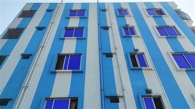 شاب يضرب عن الطعام في بنجلاديش لطلاء منزله بألوان منتخب الأرجنتين قبل المونديال