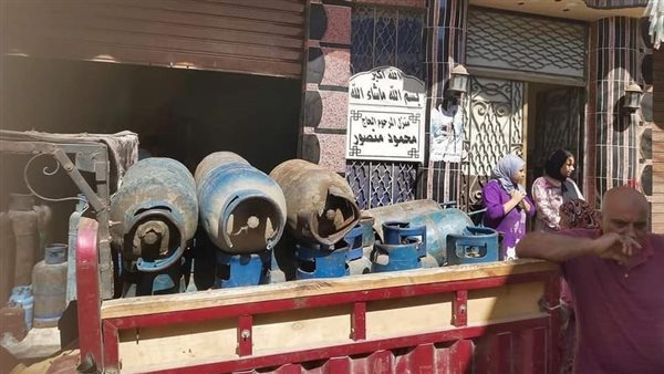 غلق وتشميع مستودع