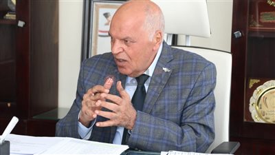 بعد تكرار وقائع التعدي.. نقيب المعلمين يطالب بتغليظ عقوبة الاعتداء على المدرسين