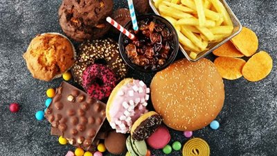 الأطعمة عالية المعالجة تتسبب في الإدمان كالسجائر |دراسة 