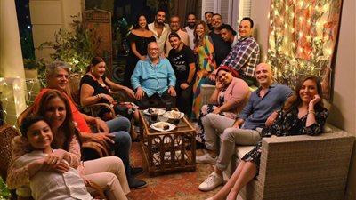 صلاح عبد الله يودع إيجار قديم بمشهد وفاته.. وتتر خاص لنهاية الحلقة 11