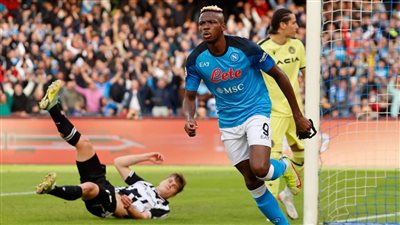 نابولي يقتنص 3 نقاط مهمة أمام أودينيزي في الدوري الإيطالي