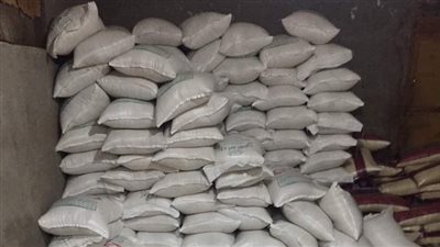 ضبط 20 طن أرز شعير قبل تهريبها وبيعها في السوق السوداء بالشرقية