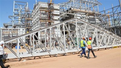 بعد عملية التفاوض.. القوى العاملة في جولة ميدانية بـ كيما أسوان: العمل مستمر ومستقر