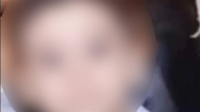 انتشال جثمان الطفل حمادة بعد وفاته صحبة 5 أفراد من أسرته في حادث أتوبيس الدقهلية